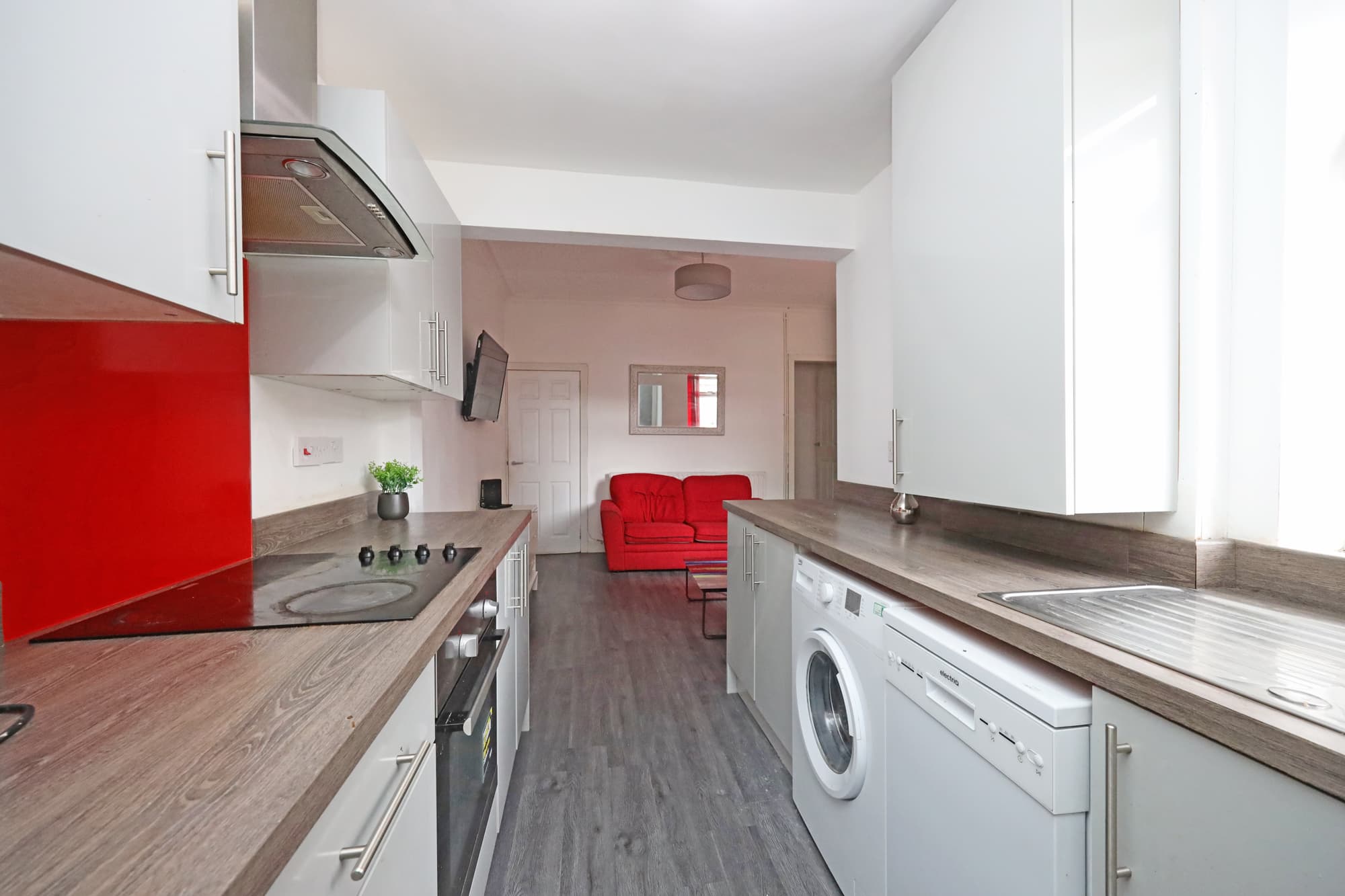 4 Bedroom HMO Boughey Road - photo 2